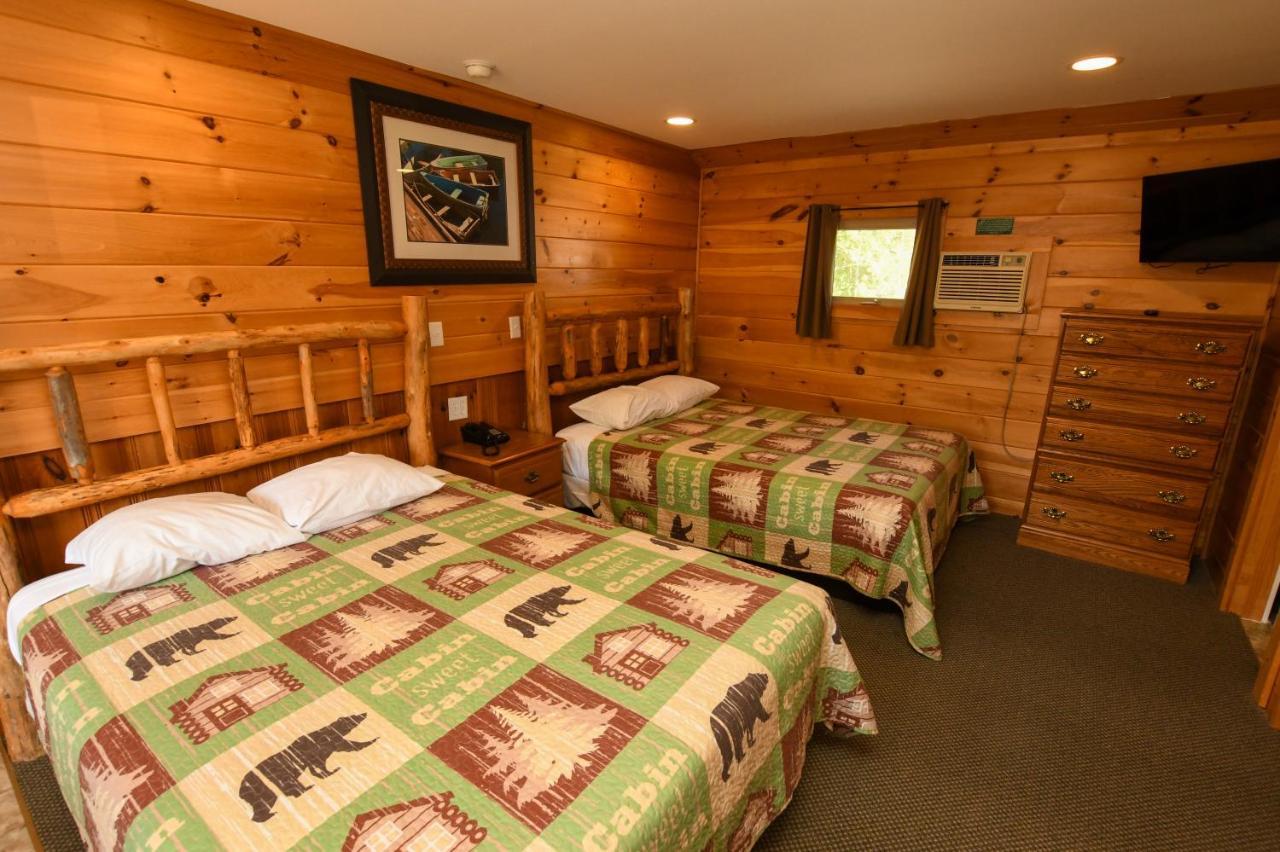 Lake George Diamond Cove Cottages, Cabins, & Hotel Exterior photo