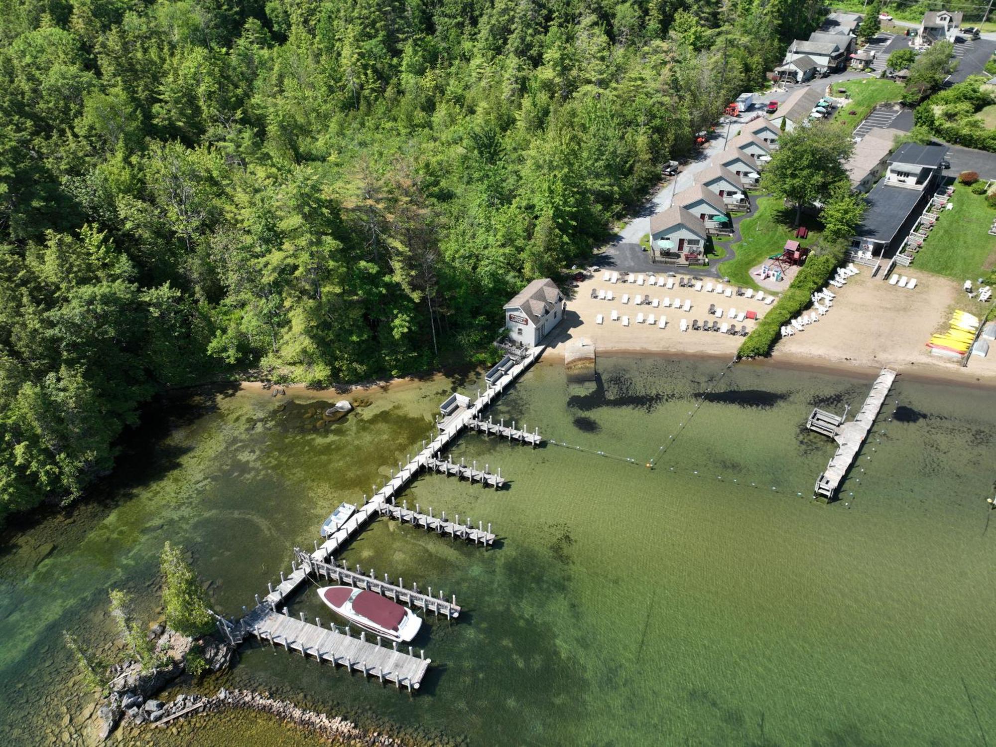 Lake George Diamond Cove Cottages, Cabins, & Hotel Exterior photo
