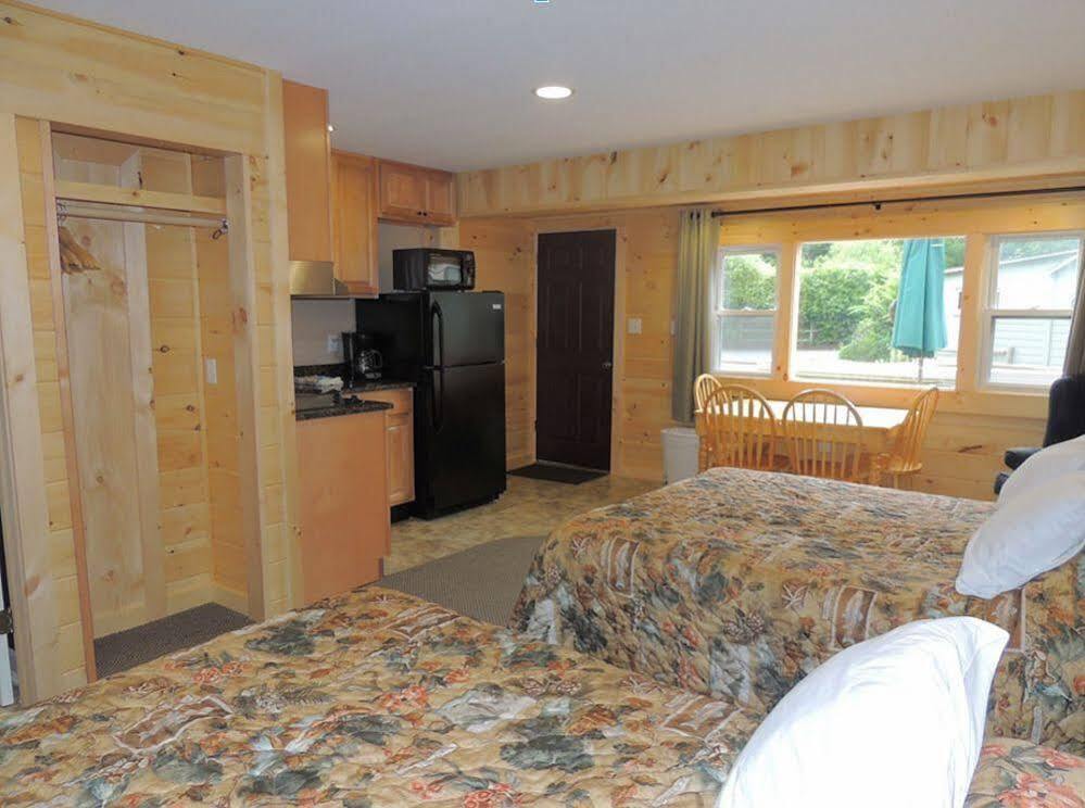 Lake George Diamond Cove Cottages, Cabins, & Hotel Exterior photo